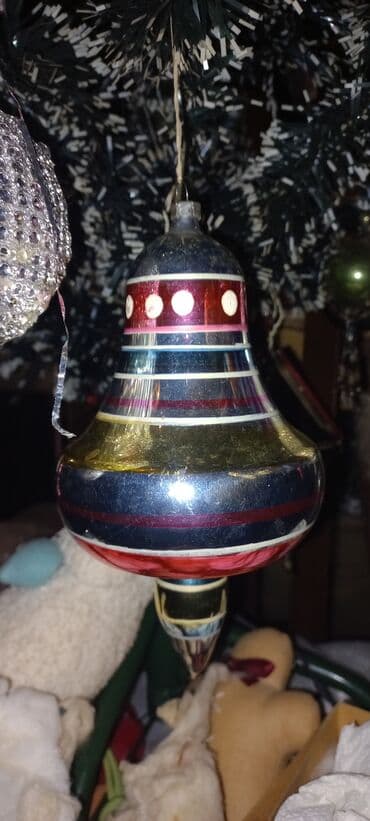 1950 ci ilin Şüşə Yeni il oyuncağı – klassik vintaj dizayn. -