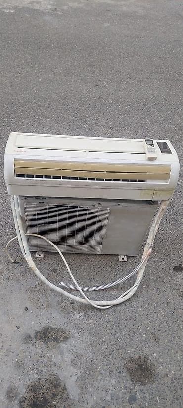 Kondisioner Supermax 240azn. 35kvdir. Islekdir. Qazi yigilib, hazir