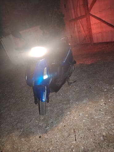 turbo moped: Mavi rəngli şəhər skuter/moped - Rəng: parlaq mavi, yanlarda “Zigzag” — 4