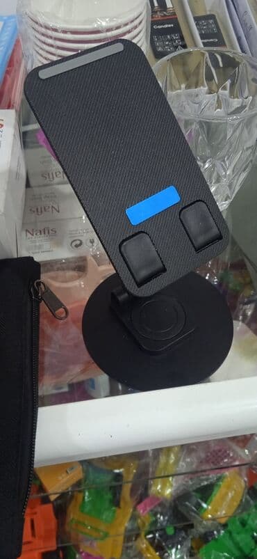 3 kameralı videoregistrator: Telefon üçün podstavka,yumru hissədən 360 dərəcə fırlanir,telefon — 2