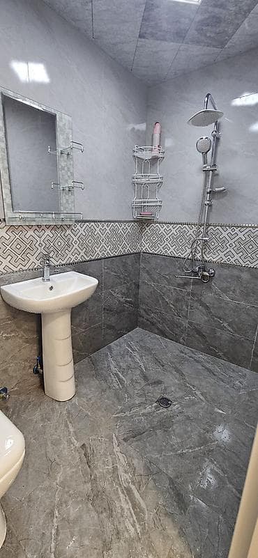 kreditle evlerin satisi: Xırdalan Yeni Bazarın girişi,Dostlar Mtk yeni tikili binanın 2ci — 7