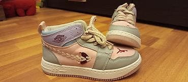 krassovkalar: Krossovkalar, Ölçü: 34, Qız üçün — 1