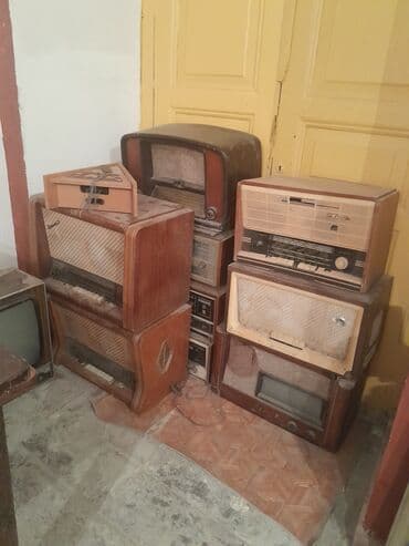 Radio: Qədimi radiolar işlemir hec biri