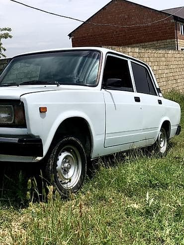 динамо ваз 2107: VAZ 2107, ağ rəng, 4 qapılı sedan. Maşın otur sür maşındı 2006 1.7 — 3