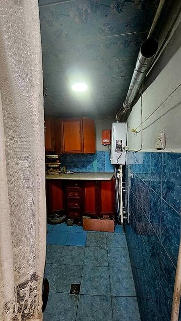 metroya yaxin satilan evler: Keşlə qəs. 5 otaqlı, 120 kv. m, Yeni təmirli — 4