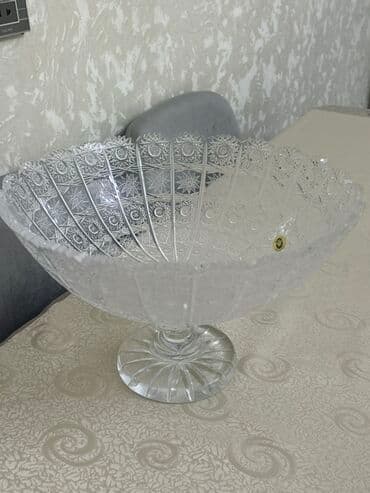 meyvə qablari: Kristal ayaqlı meyvə qabı - Material: qalın, şəffaf kristal şüşə - — 1