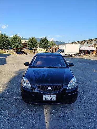 disk teker 17: Kia Rio sedan – qara rəng - Kuzov: 4 qapılı sedan, qara rəng, qara — 1