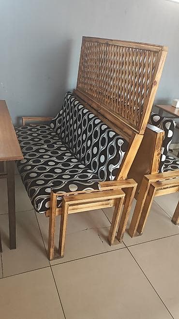 yorgan dosek tekstil sederek: İkiüzlü restoran/kafe oturacaq dəsti 16 ədəddir 8 i ara kesmeli 8 I — 2