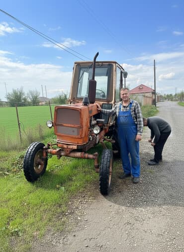 traktor zapçast: Traktor – kabinəli, arxa qoşqu çəkmək üçün yedəyi ilə - Marka/model — 2