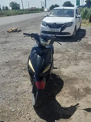 yanacaq ceni satilir: Şəhərdaxili sürüş üçün kompakt skuter - Yanacaq növü: benzin - Gövdə — 5