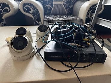 Видеонаблюдение: Tam təhlükəsizlik kameraları dəsti Tərkibi: - 4 ədəd dome tipli CCTV — 1