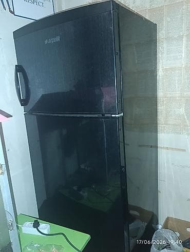 dubai iphone 14 pro: Soyuducu Arçelik. Yekə soyuducudur. Qiymət 400azn. Af mall yanindadi — 1