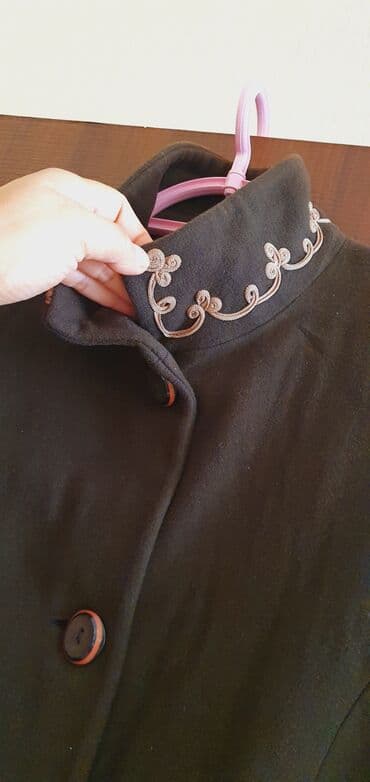 qadınlar üçün təbii dublyonkalar: Palto 40 razmer. yaxwi veziyyetde — 4