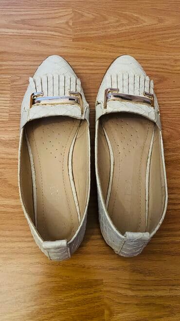 qara mokasinlər: Ölçü: 37, rəng - Ağ, İşlənmiş — 3