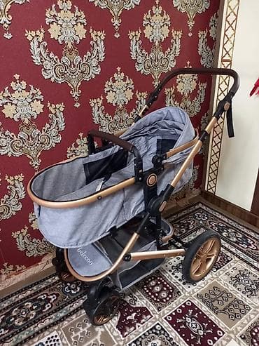 Çıxarıla bilən beşikli araba