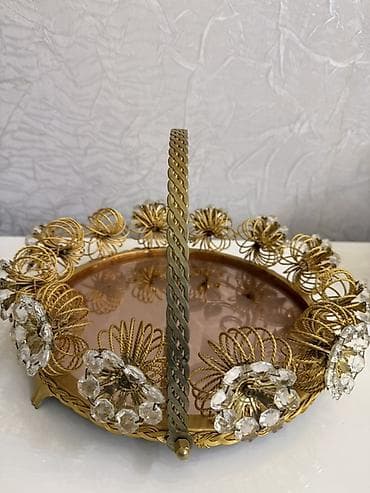 Qızılı dekorativ şüşə səbət - Material: metalli (qızılı rəng) karkas