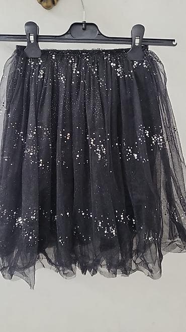 Qara tül ətək – 20 m - Rəng: tünd qara - Dizayn: üst qat şəffaf tül