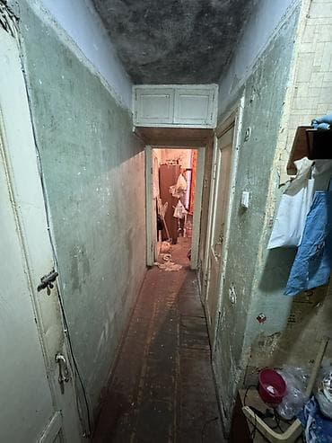 agsuda satilan evler: Bakı, 8-ci mikrorayon, 2 otaqlı, Köhnə tikili, m. Azadlıq Prospekti, 46 kv. m — 5