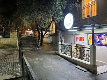 sumqayit bulvarinda restoranlar: Əcəmi metrosuna yaxin 270kv sahesi olan pab icareye verilir.
3000azn — 4