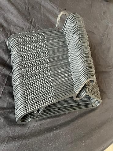 Оборудование для мойки: 1 ədəd 1 manat Məhsul: Qara plastik paltar asqıları dəsti - — 5