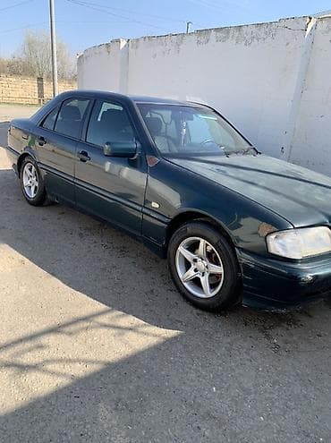 bmw e30 satilir: Mercedes-Benz C 200, 97 ci il, sport madel, kraskasi gün vurduqu üçün — 1