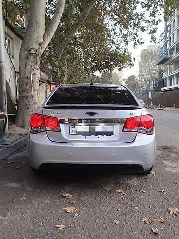 Chevrolet: Chevrolet Cruze: 1.4 l | 2013 il 324000 km Sedan — 4