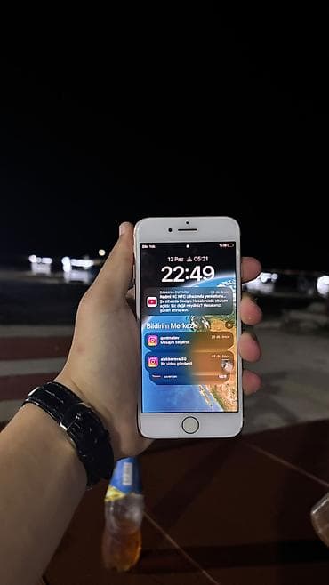 5s iphone: IPhone 8, 64 GB, Rose Gold, Simsiz şarj, Sənədlərlə — 1