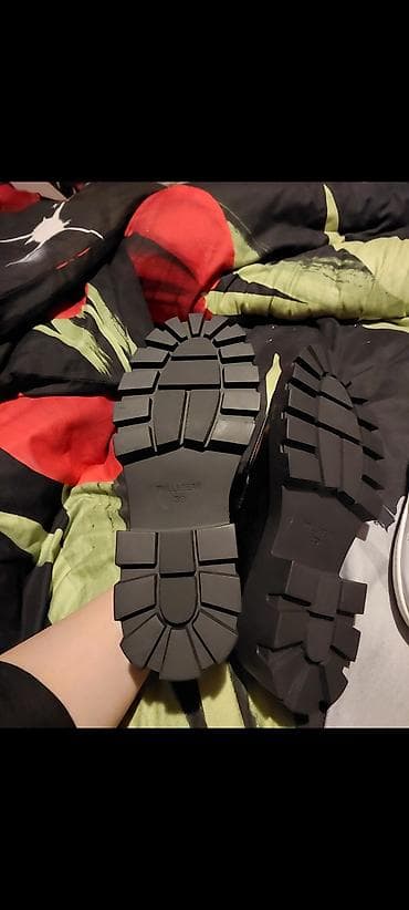 saatlarin alisi: Məhsul: Pull&Bear Collection qadın loaferləri brend maldi 3 defe — 5