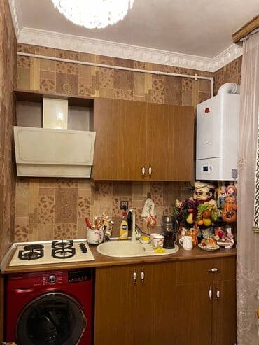 1 otaqlı kohnə tikili: Nərimanov metrosunun yaxınlığında 5 sayli xəstaxanaya yaxın yerləşən — 14