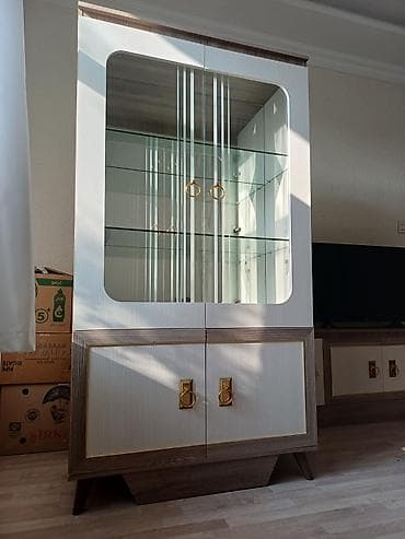 karandas desti: Qonaq otağı mebel dəsti Tərkibi: - TV stendi: enli konsol, 4 qapılı — 5