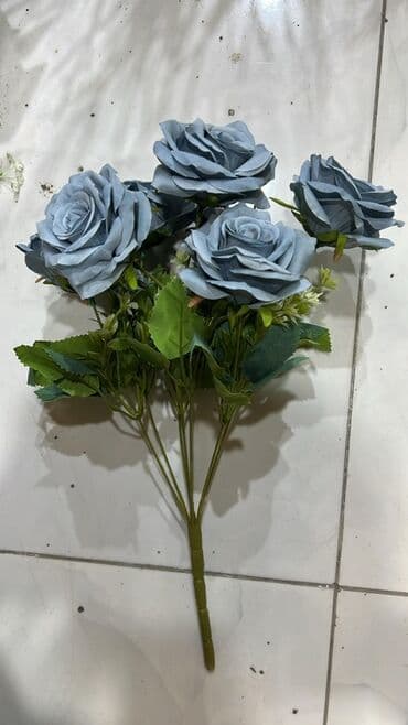 Ofis ləvazimatları: Məhsul: Süni gül buketləri və kompozisiyalar Təsvir: - Realistik — 10