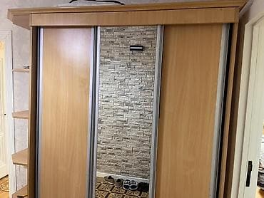 Taxta rəngində sürgülü qapılı kupe-dolab - Material: laminat/LDSP — 2
