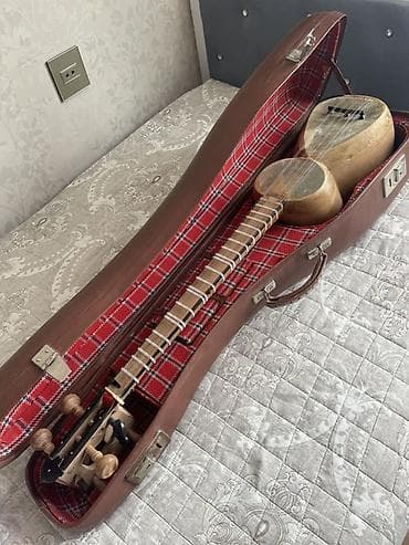 Musiqi alətləri: Tar musiqi aləti – sərt futlyarla - Klassik Azərbaycan tarı: iki — 2