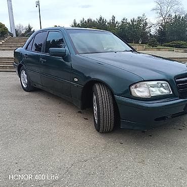 Mercedes-Benz C 180: 1.8 l | 1999 il Sedan