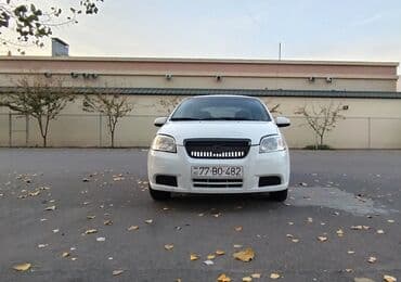 Chevrolet Aveo: 1.2 l | 2011 il 420000 km Sedan