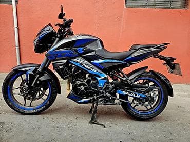 mataskilet: Bajaj 200 sm3 — 1