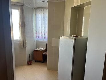 ucuz ev: Bakı şəhəri 9mkr 18 metrəbe 13 mərtəbəsi binada qaz yoxdu super təmir — 9