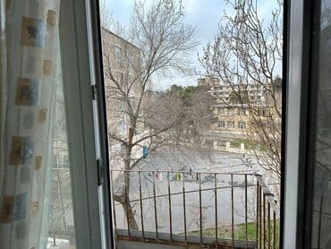 1 otaqlı kohnə tikili: Sabunçu rayonu,Bakıxanov qəsəbəsi,İcra hakimiyyətinin arxası.5 — 8