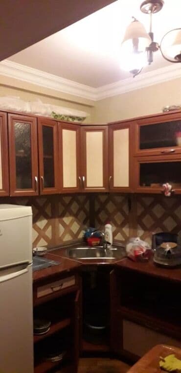 guneslide kiraye: Xətai rayonu General Əliağa Şıxlinski küçəsi 35 polis idarəsinin — 2