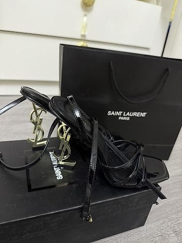 Босоножки, сандалии, шлепанцы: Saint Laurent Paris “Opyum” sandaleti - Rəng: qara (parlaq laklı dəri — 3