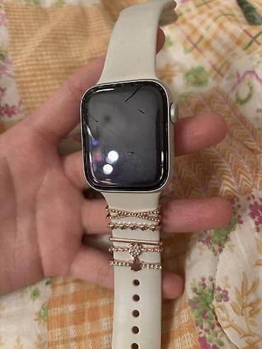 Мобильные телефоны и аксессуары: Apple Watch 5 series 44mm Qutusu var, adapteri, üstündə 3 ədəd — 1