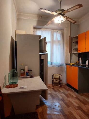 sumqayıtda 1 otaqlı evlərin qiyməti: Bakı, 4 otaqlı, Köhnə tikili, 100 kv. m — 10