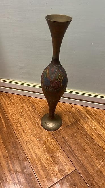 Şərq üslubunda dekorativ metal əşyalar dəsti - Uzun boyunlu dekorativ