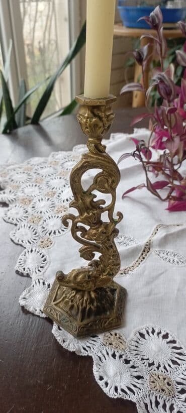 Pastel dəstləri: Bürünc şamdan – dekorativ, fiqurlu gövdəli,qədim - Material: tökmə — 1