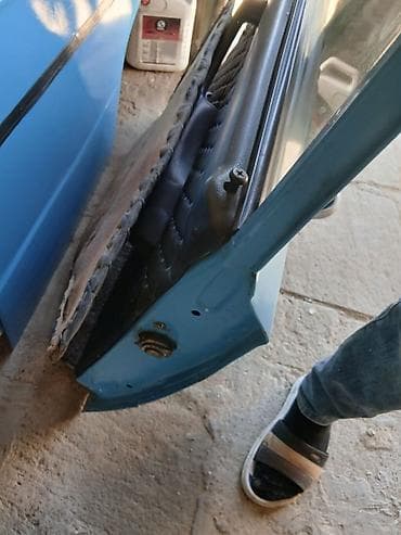 zil 130 dizel: VAZ “klassika” üçün ön sağ qapı komplekti - Rəng: açıq mavi - Korpus — 4