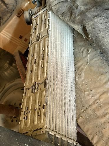 Məhsul: Avtomobil radiatoru (alüminium nüvəli) Təsvir: - Yüksək