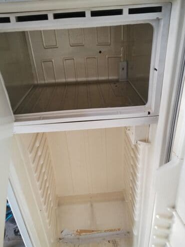 soyducu mini: Birqapılı soyuducu - Rəng: ağ, qara üst panel - Dikey, kompakt korpus — 4