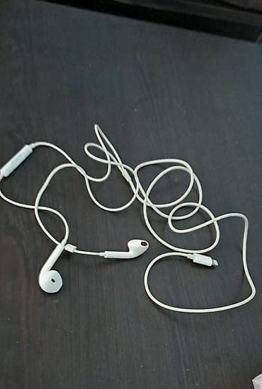 Simli Qulaqcıqlar, Apple, rəng - Ağ