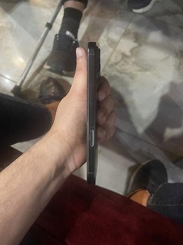 irşad iphone 11: IPhone 16 Pro, 256 GB, Qara, Simsiz şarj — 5