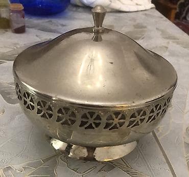Metaldan dekorativ qab – qapaqlı - Material: cilalanmış